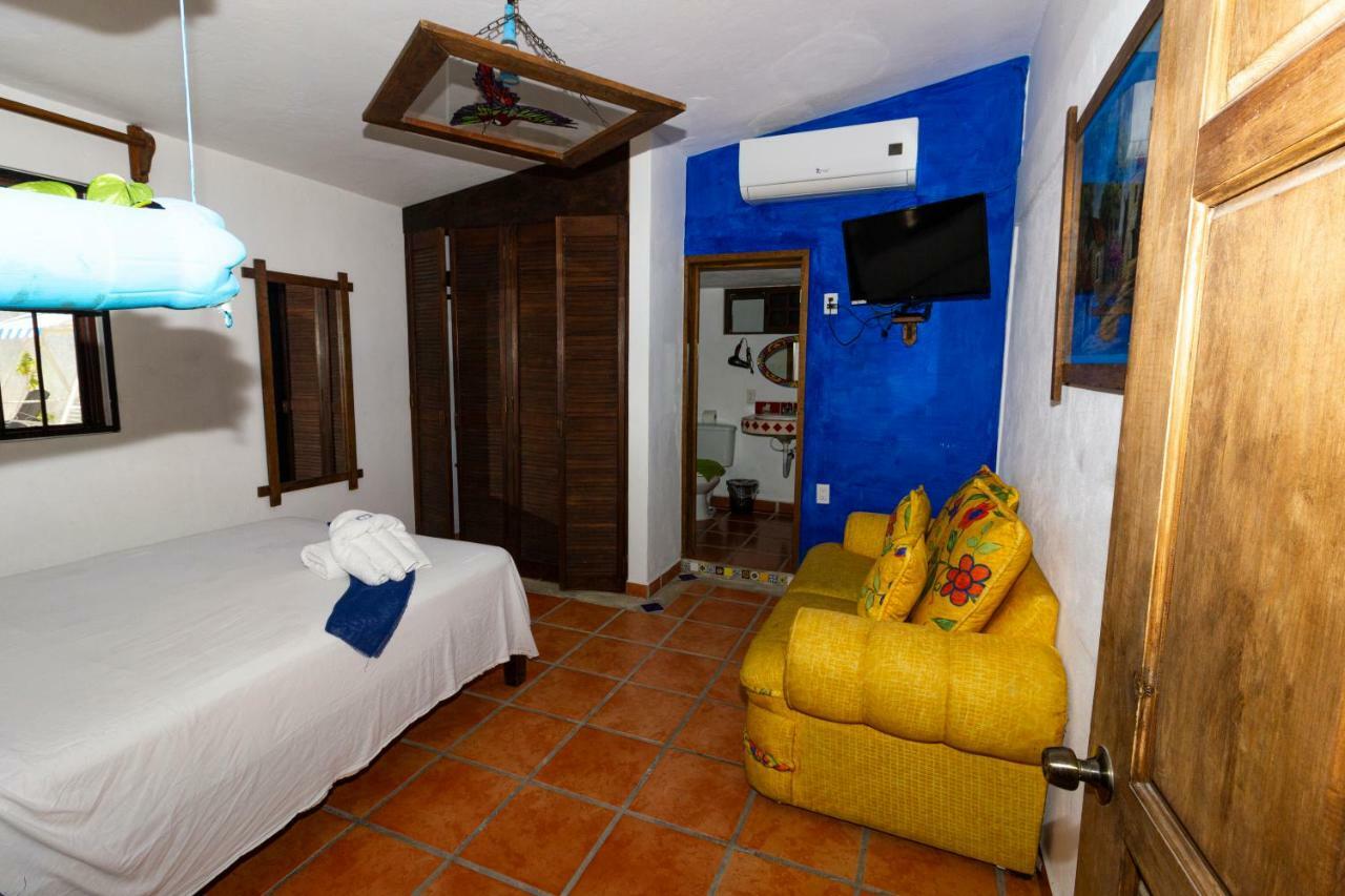 Mexicasa Cancun Hostel Exterior photo