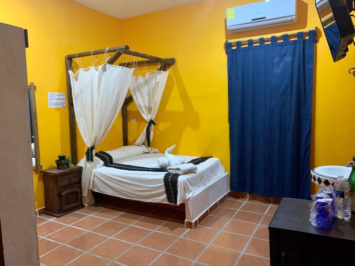 Mexicasa Cancun Hostel Exterior photo